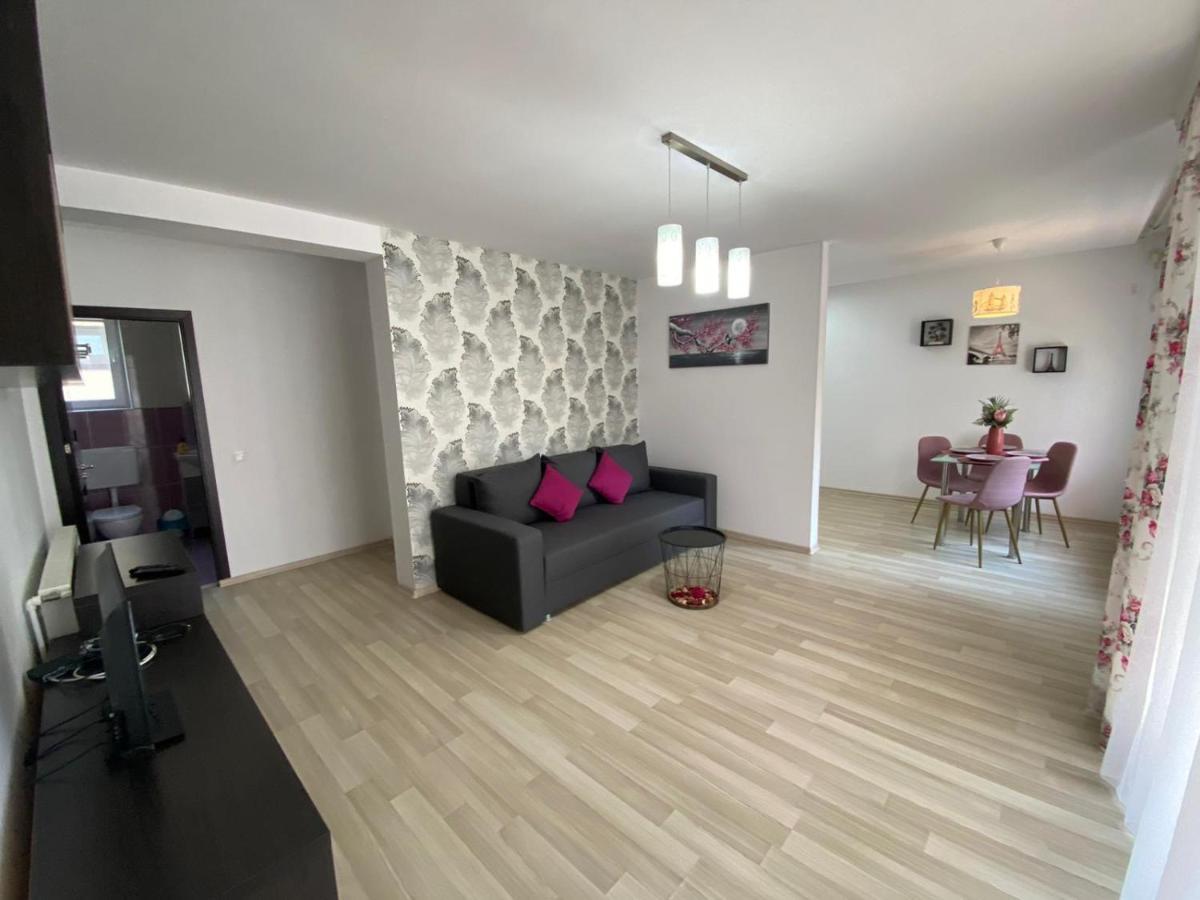 Apartament Ella T8 Năvodari Exteriör bild