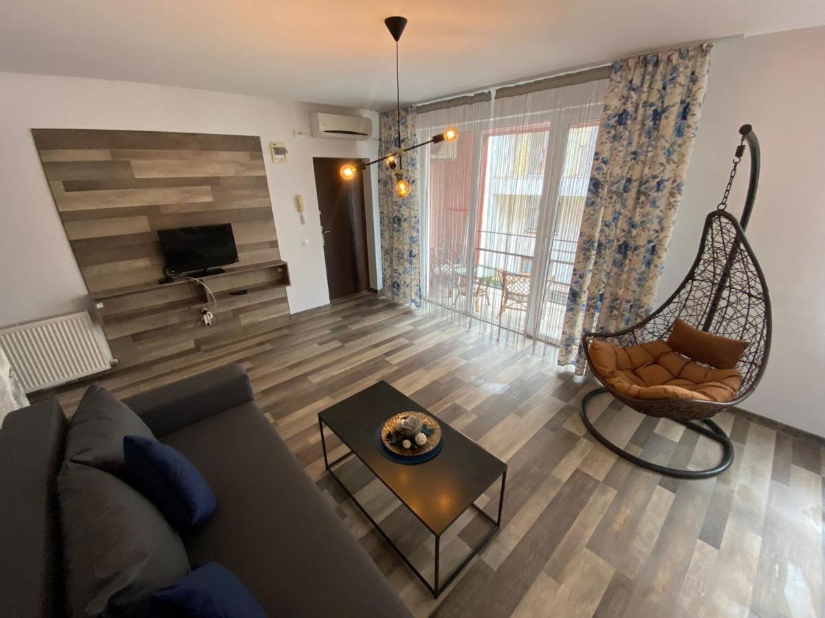 Apartament Ella T8 Năvodari Exteriör bild